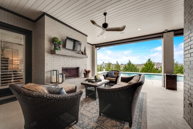 Rising Above the Competition: How Aerial Photography Can Showcase Your Residential Properties and Attract Buyers